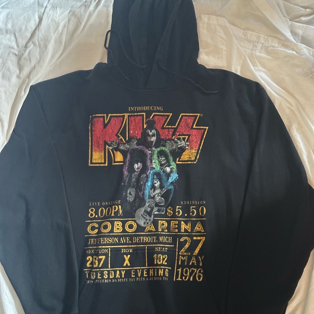 Kiss Black and Red Graphic Hoodie